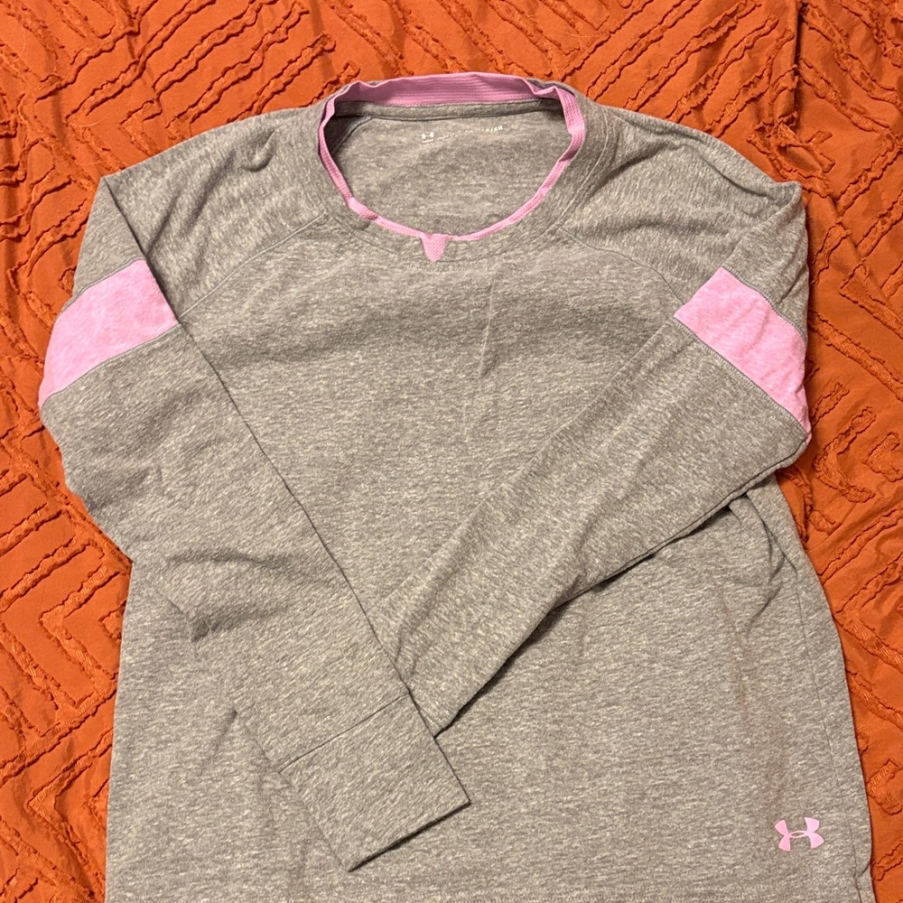 Under Armour Women's Gray Long Sleeve Tee